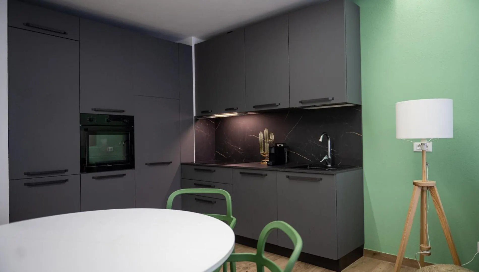 Gorki 11 - Modern Escape Appartement Milaan